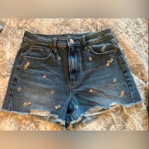 Women’s American Eagle shorts